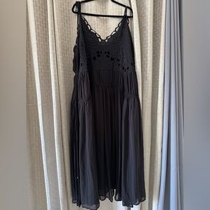 BLACK ASOS MAXI DRESS WITH EMBROIDERY. Size 24